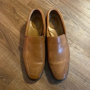 Clarks dress shoes size 11.5